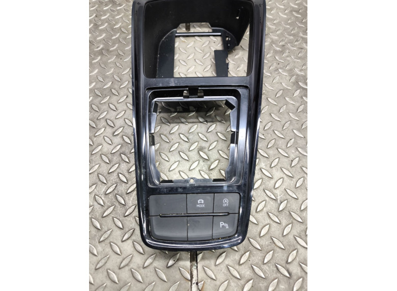 Консоль салона (кулисная часть) к Консоль салона (кулисная часть) к Skoda Scala undefined г. Scala