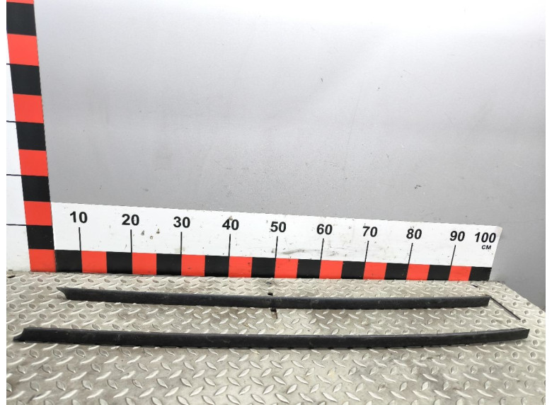 Молдинг стекла лобового к Skoda Scala