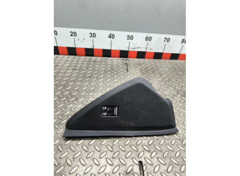 Накладка декоративная на торпедо к Skoda Scala