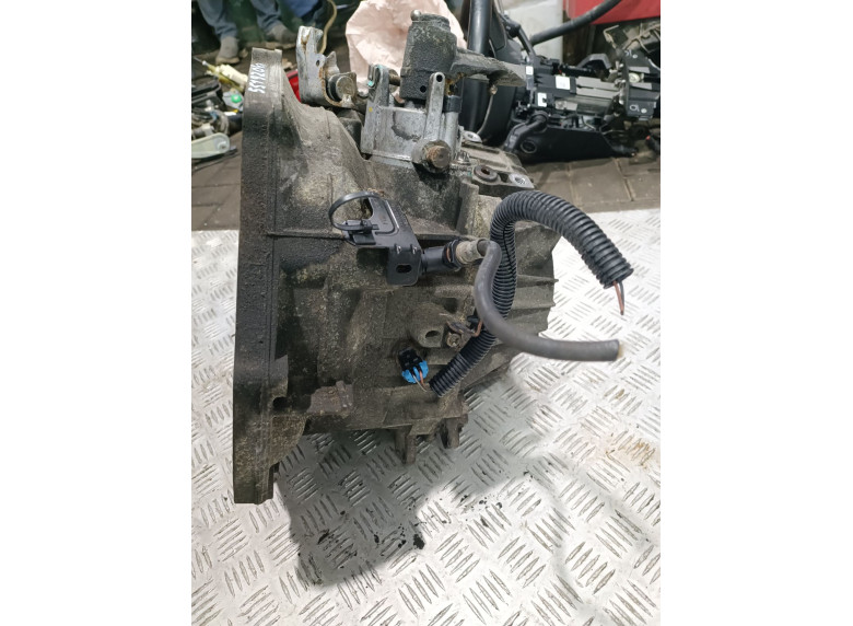 КПП механическая (МКПП) к Opel Zafira, 2008г.