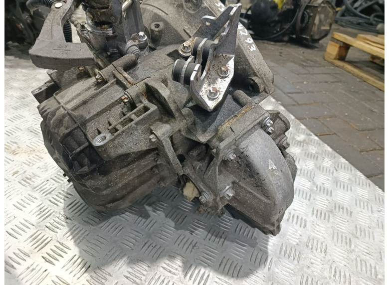 КПП механическая (МКПП) к Opel Zafira, 2008г.