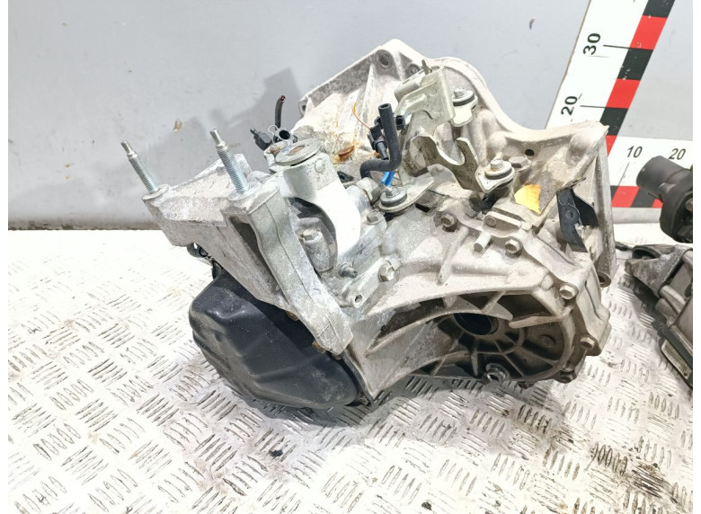 КПП механическая (МКПП) к Suzuki SX4, 2014г.