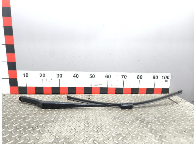 Щеткодержатель (поводок стеклоочистителя, дворник) к Skoda Scala