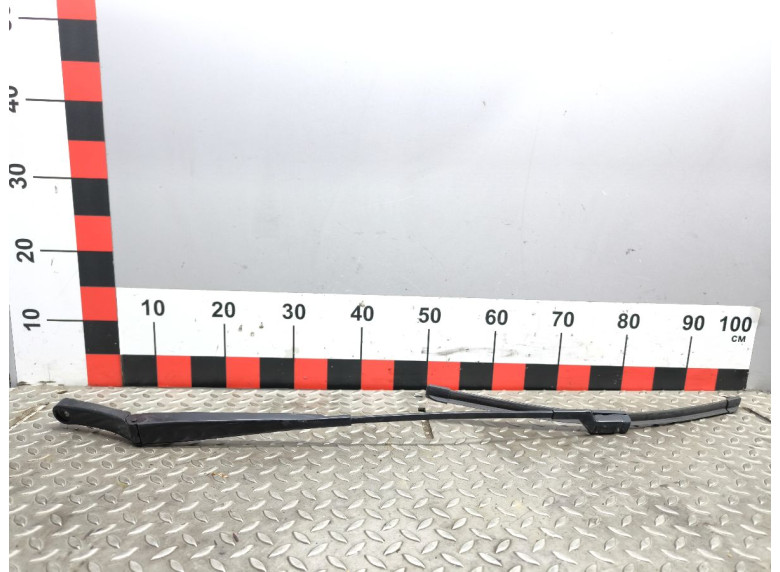 Щеткодержатель (поводок стеклоочистителя, дворник) к Skoda Scala