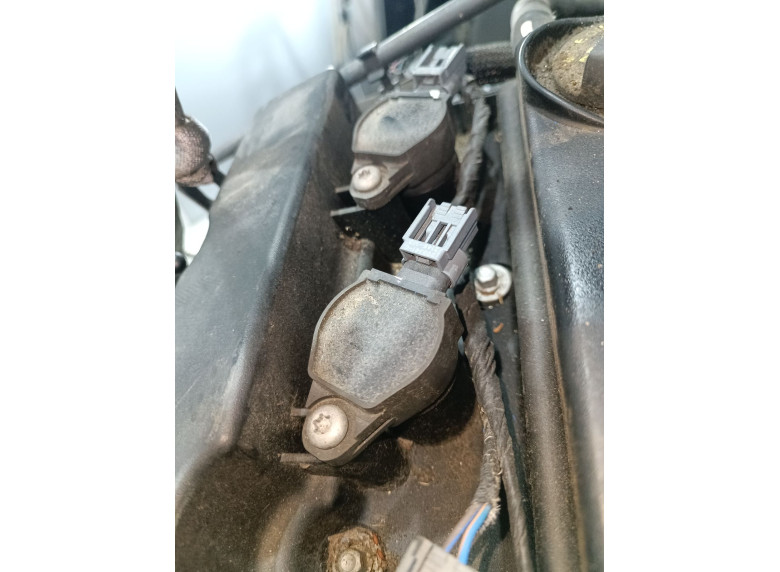 Катушка зажигания к Dodge Caliber, 2007г.