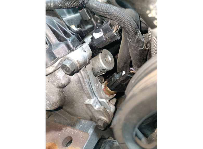 Клапан фазорегулятора к Dodge Caliber, 2007г.