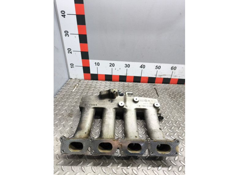 Коллектор впускной к Volkswagen Passat, 2000г.