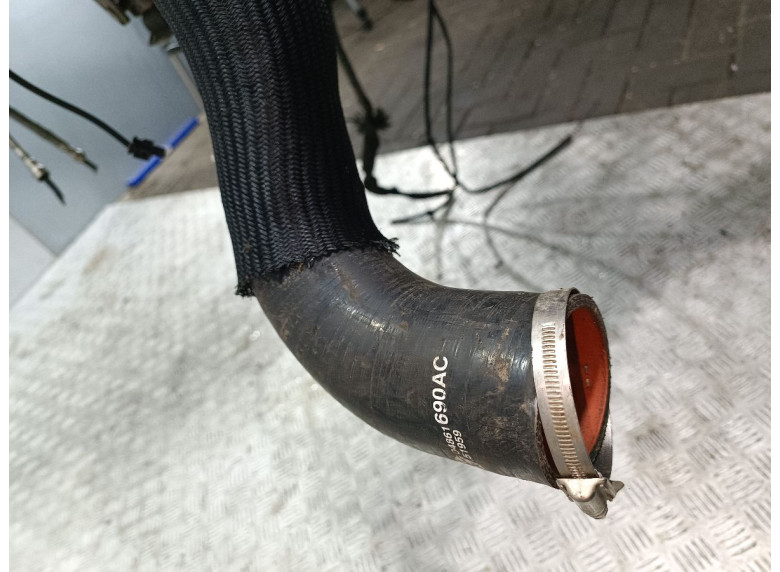 Патрубок интеркулера к Патрубок интеркулера к Chrysler 300C undefined г. 300C