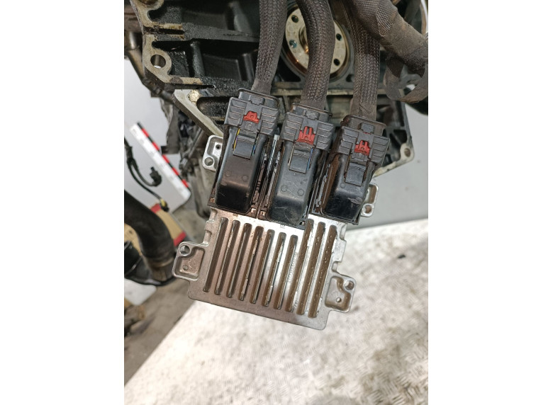 Блок управления двигателем к Opel Astra, 2012г.