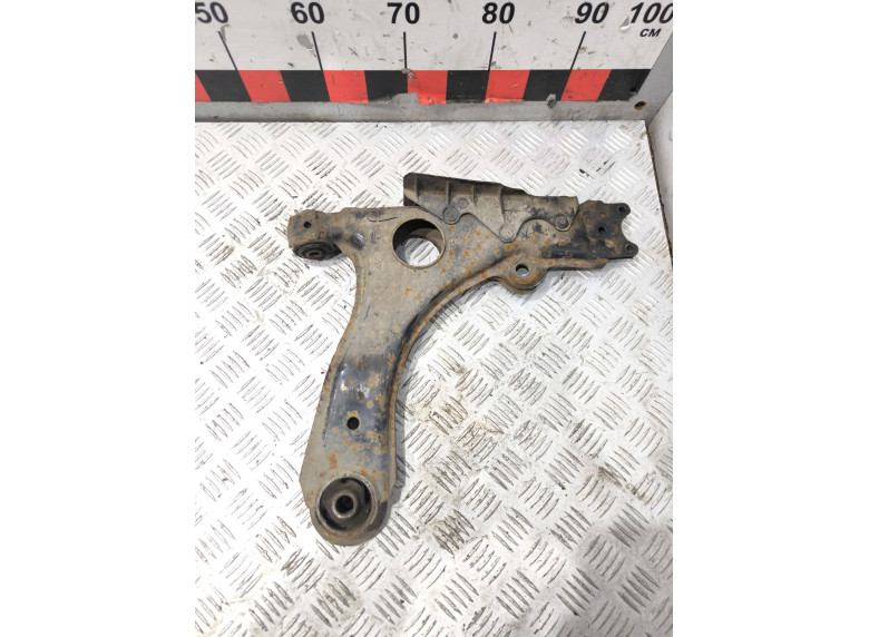 Рычаг передний правый к Volkswagen Passat, 1995г.