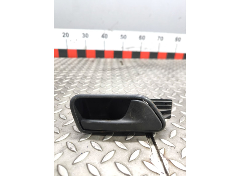 Ручка внутренняя передняя правая к Volkswagen Caddy, 2006г.