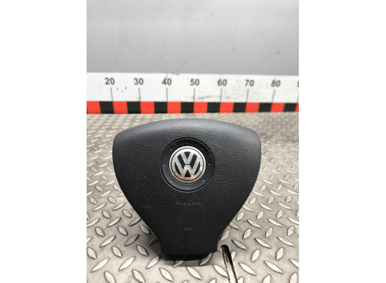 Подушка безопасности водителя к Volkswagen Caddy, 2007г.