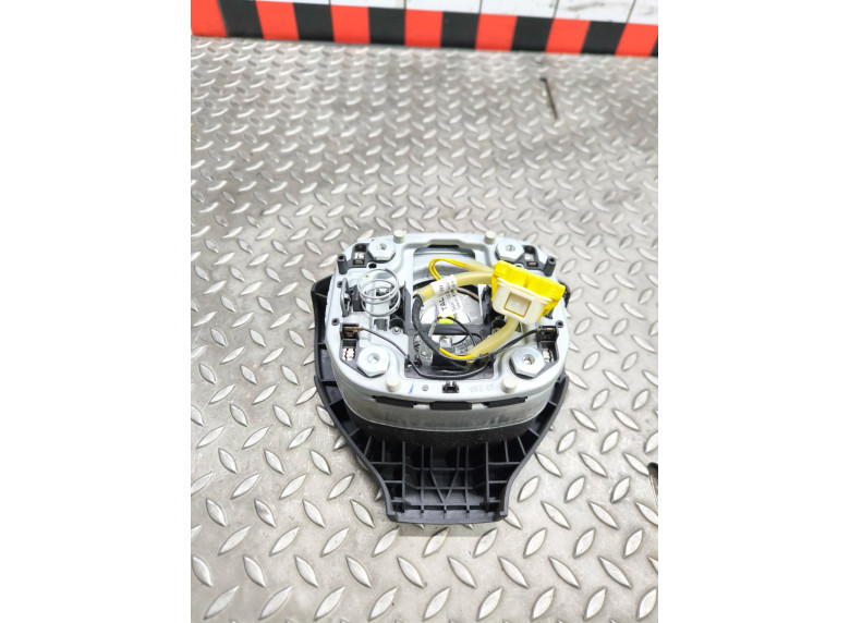 Подушка безопасности водителя к Volkswagen Caddy, 2007г.