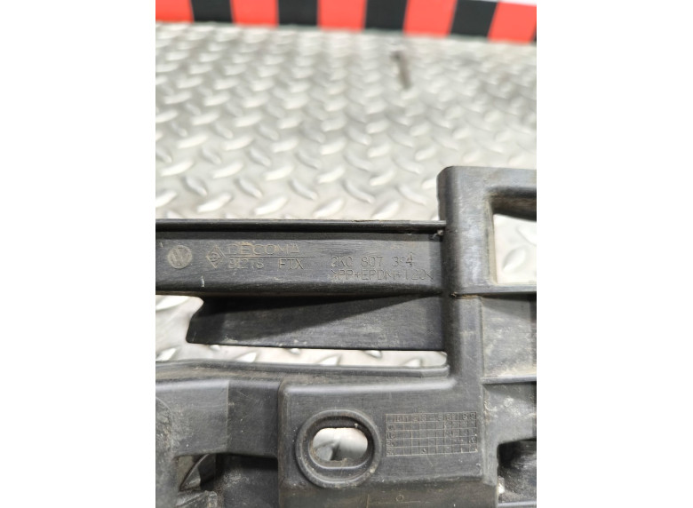 Кронштейн крепления бампера заднего к Volkswagen Caddy, 2007г.