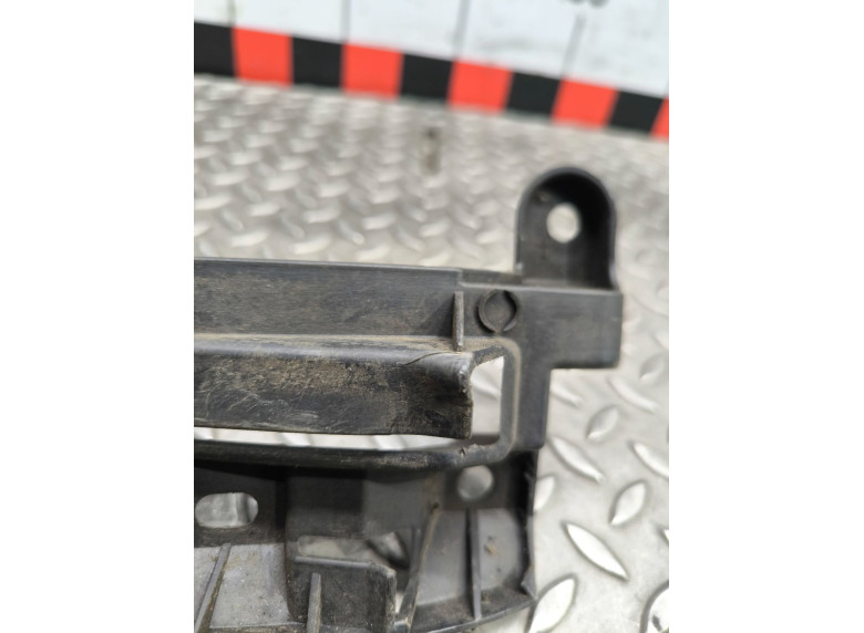 Кронштейн крепления бампера заднего к Volkswagen Caddy, 2007г.