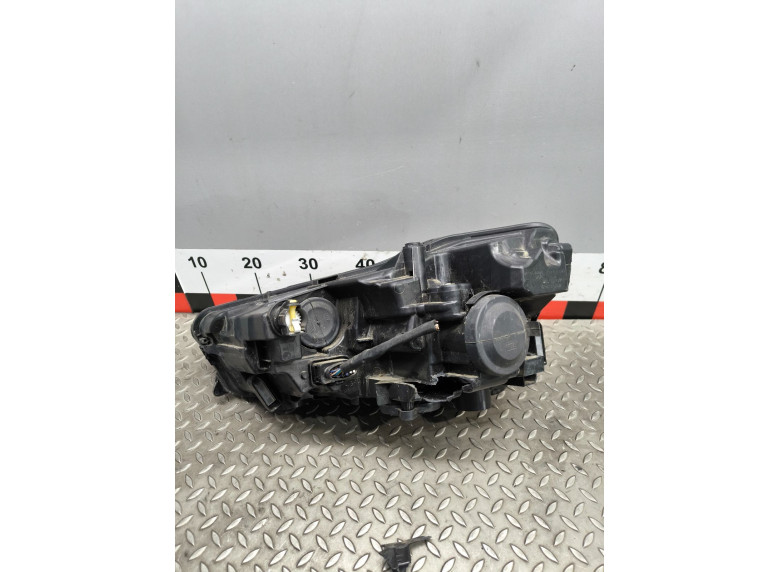 Фара правая к Фара правая к Skoda Scala undefined г. Scala