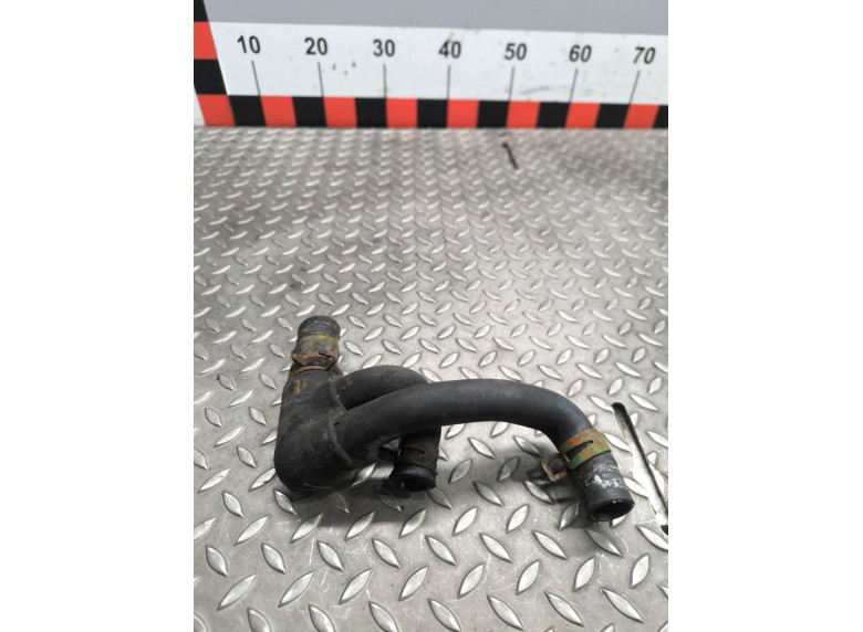 Патрубок (трубопровод, шланг) к Volkswagen Passat, 1995г.