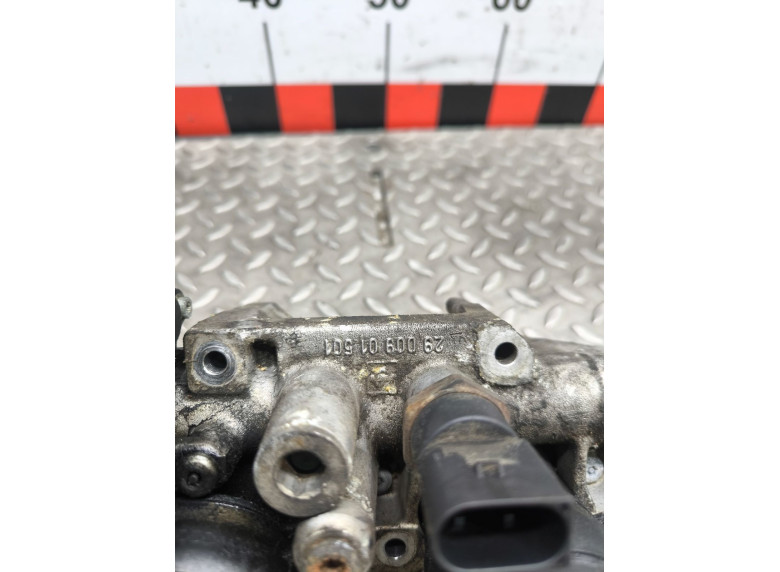 Коллектор впускной к Volkswagen Passat, 2007г.