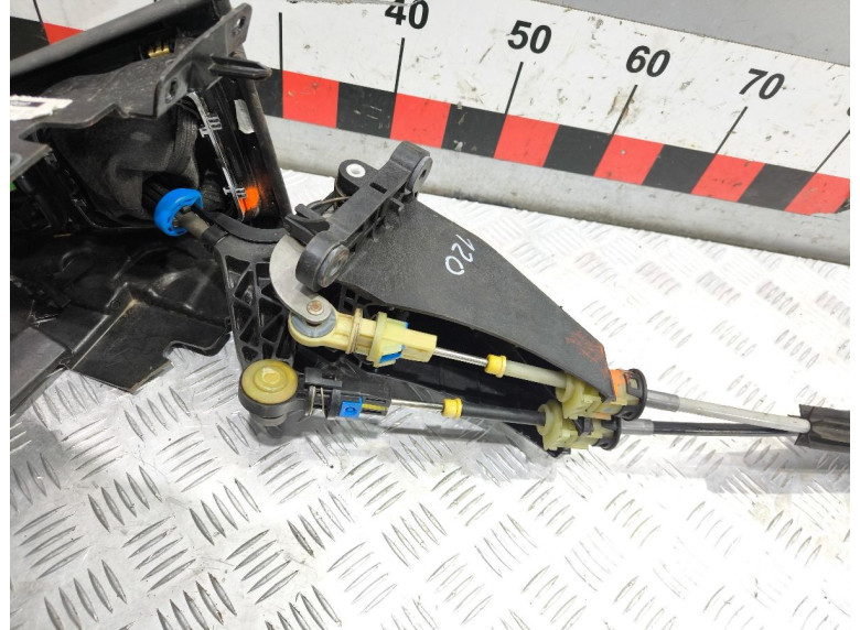 Кулиса к Opel Zafira, 2012г.