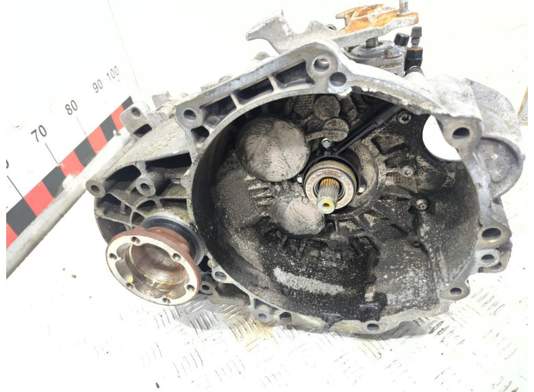 КПП механическая (МКПП) к Volkswagen Passat, 2006г.