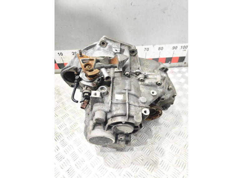 КПП механическая (МКПП) к Volkswagen Passat, 2006г.