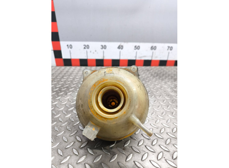 Бачок расширительный к Volkswagen Passat, 1995г.