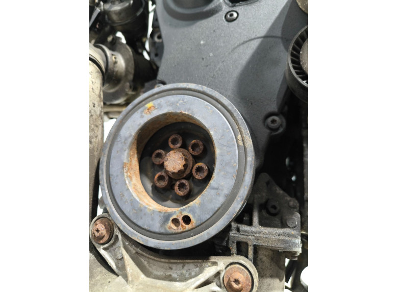 Шкив коленвала к Volkswagen Passat, 2007г.