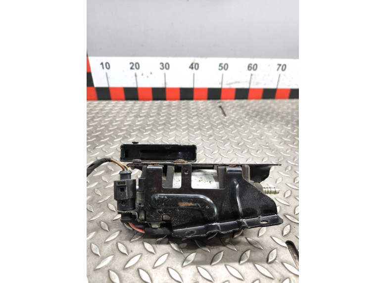 Насос топливный к Volkswagen Scirocco, 2011г.