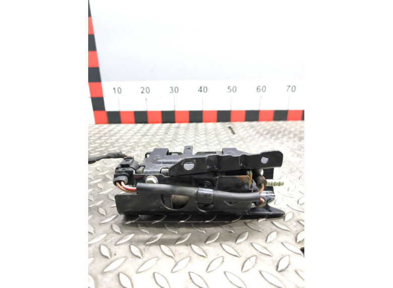 Насос топливный к Volkswagen Scirocco, 2011г.