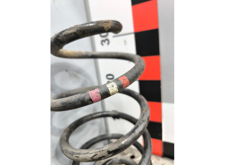 Пружина передняя к Volkswagen Scirocco, 2011г.