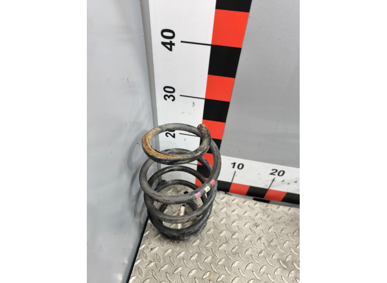 Пружина передняя к Volkswagen Scirocco, 2011г.