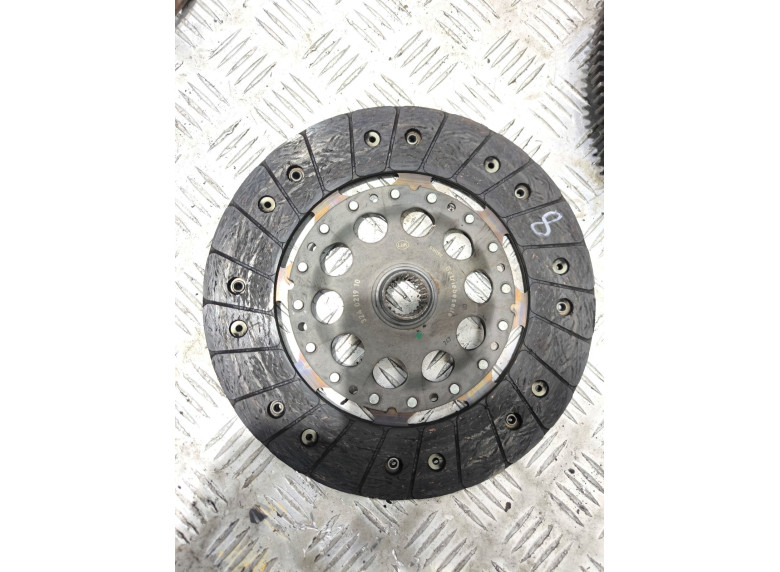 Комплект сцепления к Volkswagen Passat, 1999г.