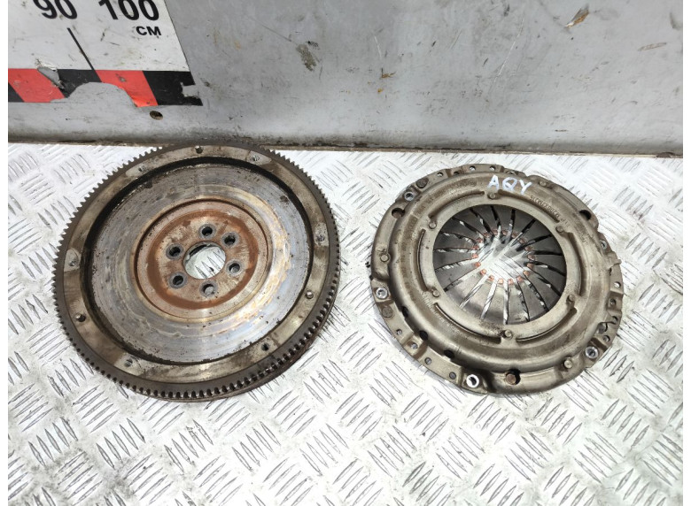 Комплект сцепления к Volkswagen Golf, 2000г.