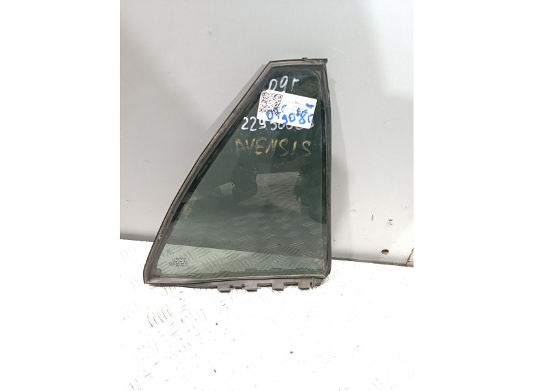 Форточка задняя правая к Toyota Avensis