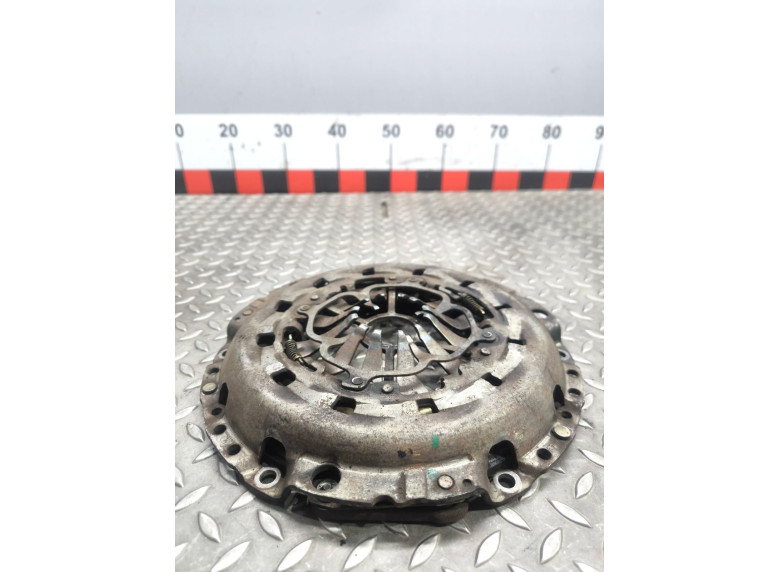 Корзина сцепления к Volkswagen Passat, 2001г.