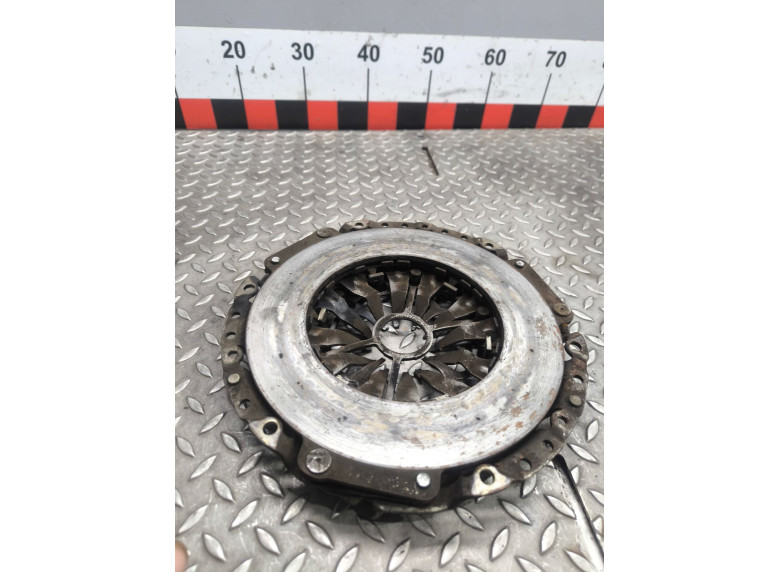 Корзина сцепления к Volkswagen Passat, 2001г.