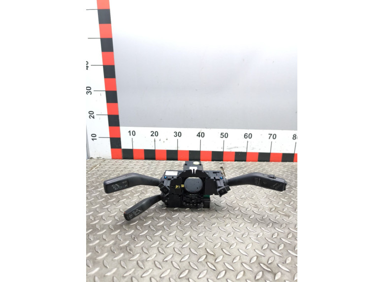 Переключатель подрулевой (стрекоза) к Volkswagen Passat, 2007г.