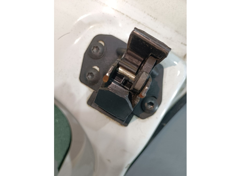 Замок двери задней правой к Renault Kangoo, 2010г.