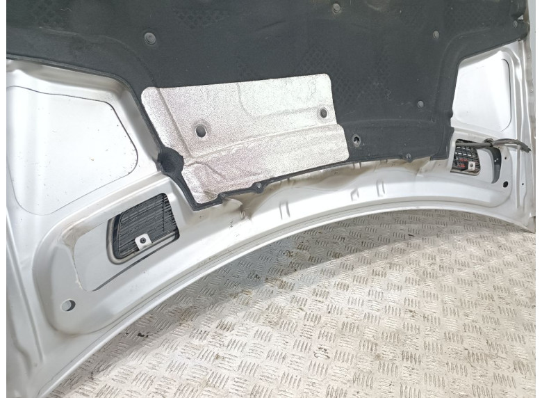 Капот к Mercedes C W203, 2005г.