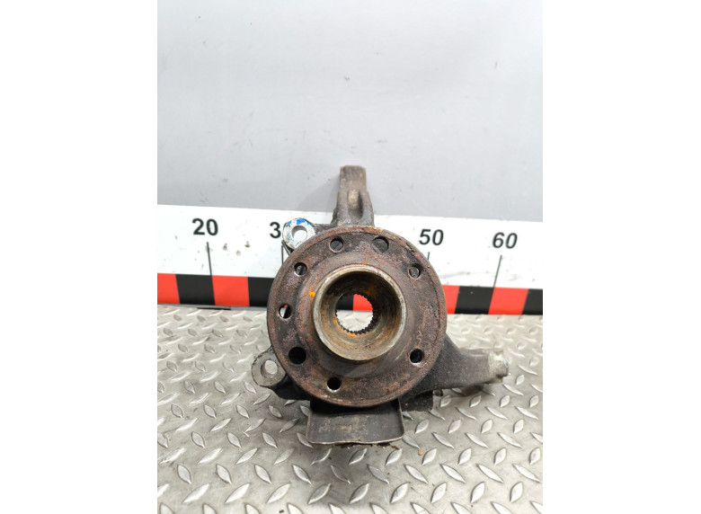 Ступица передняя левая к Opel Vectra, 2004г.