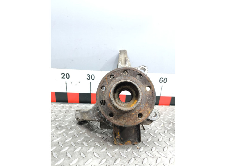 Ступица передняя правая к Opel Vectra, 2004г.