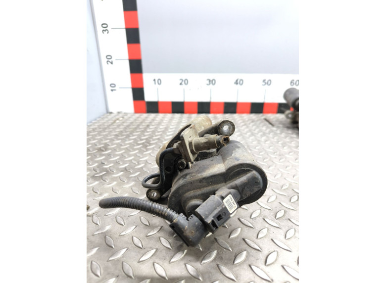 Суппорт задний правый к Volkswagen Passat, 2007г.