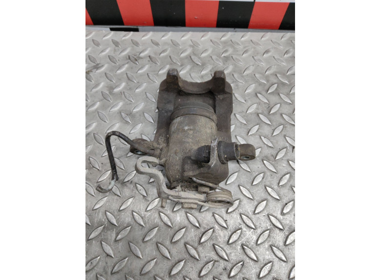 Суппорт задний правый к Citroen C8, 2005г.