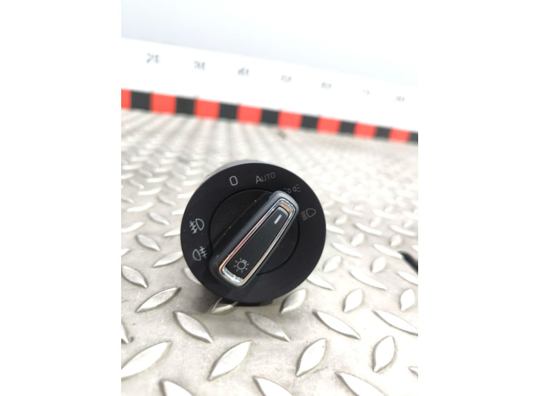 Переключатель света к Skoda Scala