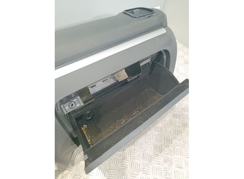 Бардачок к Бардачок к Volkswagen EOS undefined г. EOS