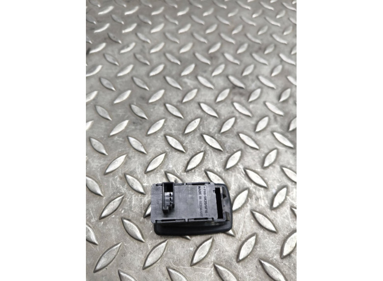 Кнопка стеклоподъемника переднего правого к BMW 1 E87/E81/E82/E88, 2005г.