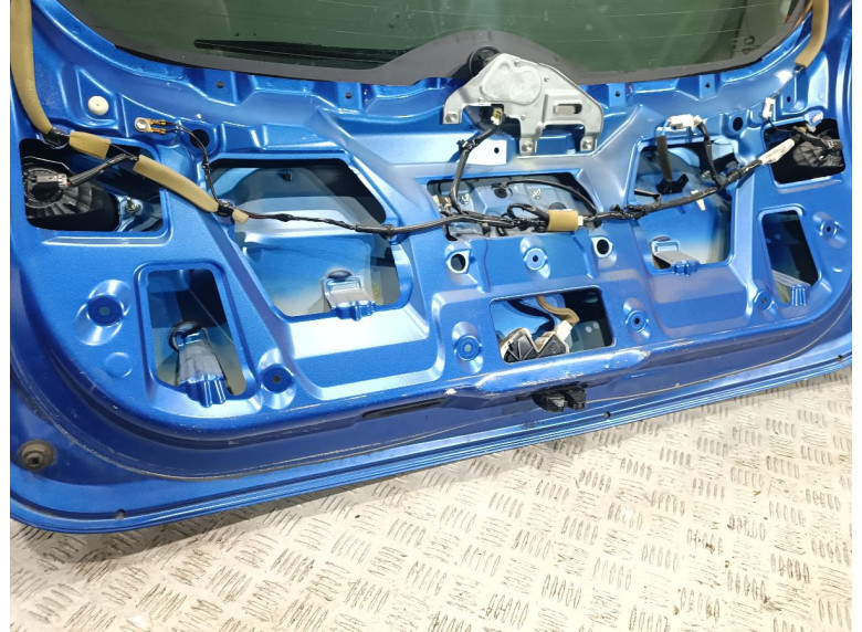 Крышка багажника (дверь 3-5) к Suzuki SX4, 2014г.