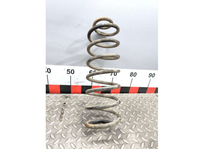 Пружина задняя к Volkswagen Passat, 1994г.