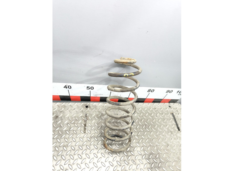 Пружина задняя к Volkswagen Passat, 1994г.