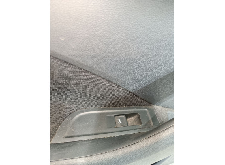 Кнопка стеклоподъемника заднего левого к Skoda Scala